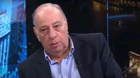 Roberto Cachanosky: Si siguen abriendo la economía, con tipo de cambio atrasado, van a fundir a medio país