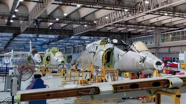 Fábrica de aviones: se disparó la deuda con proveedores, siguen las suspensiones y peligran 800 empleos