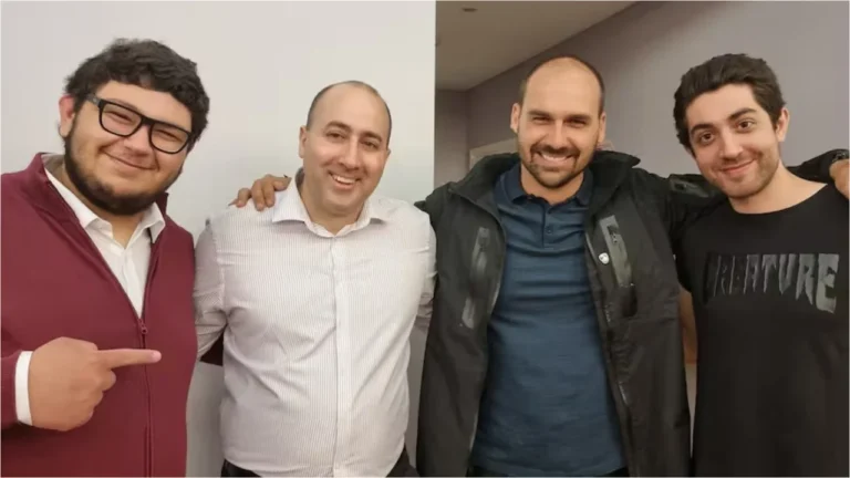 Coimas, golpe y desinformación: el nexo oculto entre el escándalo ANDIS, Milei y la caída de Bolsonaro