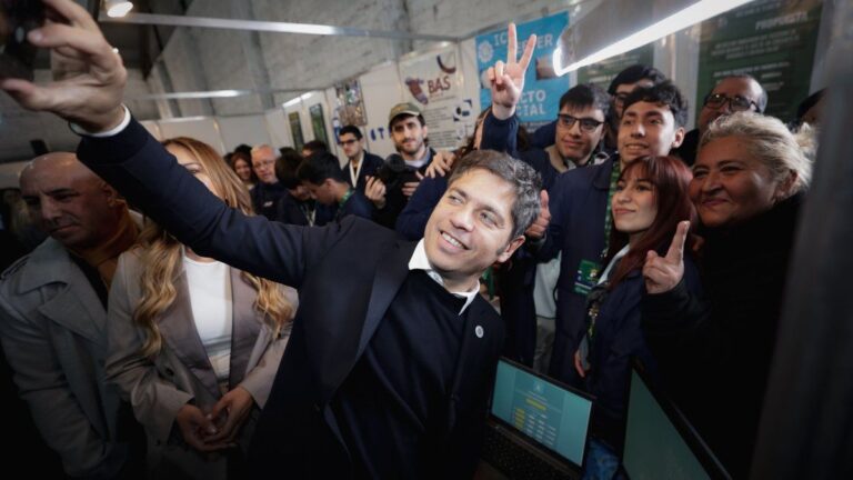 Axel Kicillof encabeza encuentro con intendentes bonaerenses para reforzar la estrategia electoral