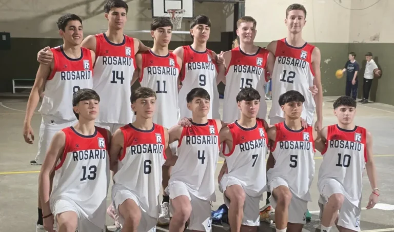 Los pibes del U15 defienden la camiseta de la Rosarina desde este viernes en el Provincial de Venado Tuerto