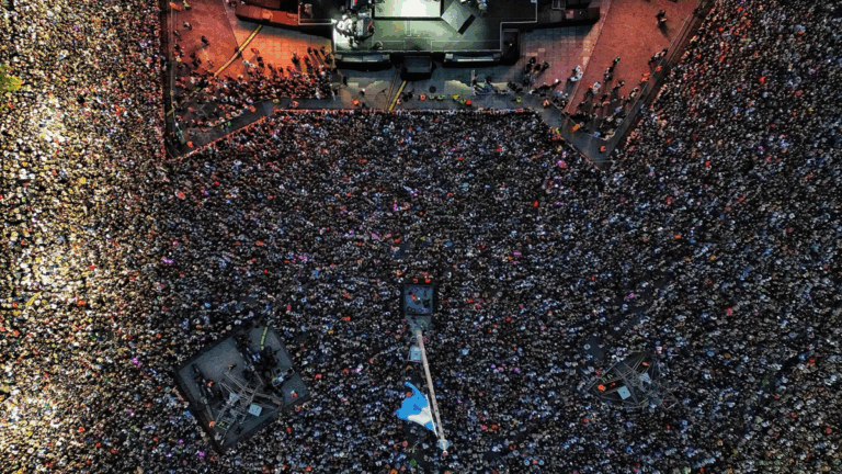 De Rosario para Rosario: Nicki Nicole y Baglietto celebraron el tricentenario ante 250 mil personas