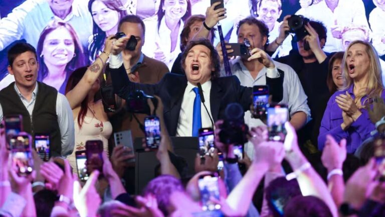 Milei celebró el triunfo y convocó a los gobernadores a debatir reformas