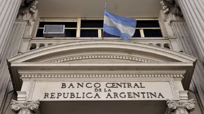 Niveles críticos: las reservas netas tocan un rojo de U$S 17.000 millones