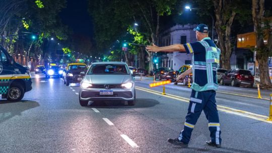 Un conductor saturó el alcoholímetro cuando sopló durante un operativo de seguridad vial