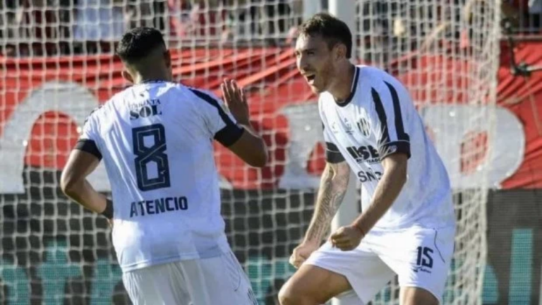 El futbolista que se acerca a Newell’s le convirtió un gol en el Coloso, no lo gritó y pidió perdón