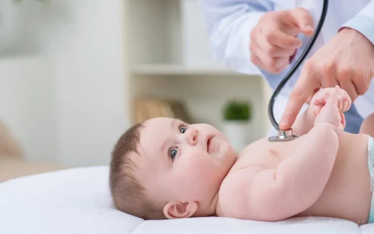 Milei desarticuló el Programa de Cardiopatías Congénitas, despidió a profesionales hiperespecializados y dejó a la deriva a miles de bebés