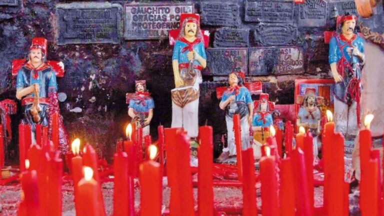 Gauchito Gil: un hombre se atragantó con un caramelo y murió en la peregrinación