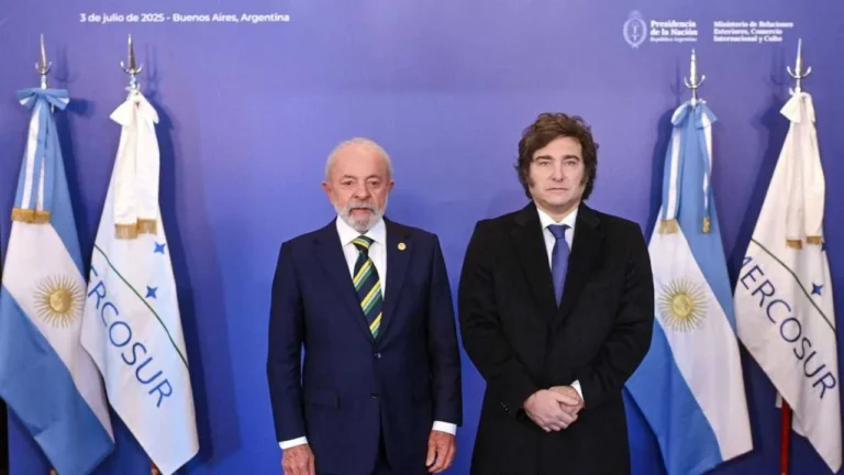 Jamás le daría el nombre de alguien de izquierda a mis perros, los amo mucho como para insultarlos, la desafortunada frase de Milei contra Lula en Davos