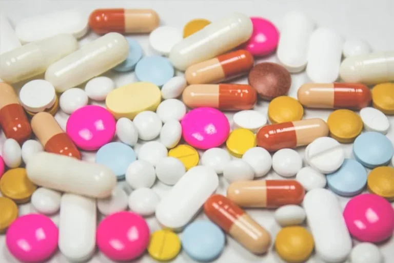 Alerta por desafíos virales que promueven el consumo intencional de paracetamol