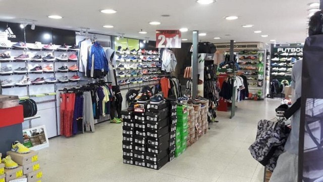 Vuelta al cole: gran barata con zapatillas, mochilas y útiles escolares desde $9.999