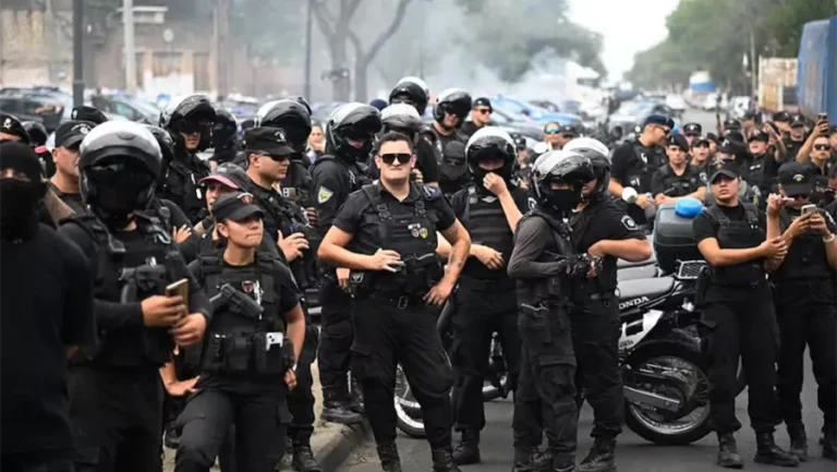 Los policías de Santa Fe levantaron la protesta