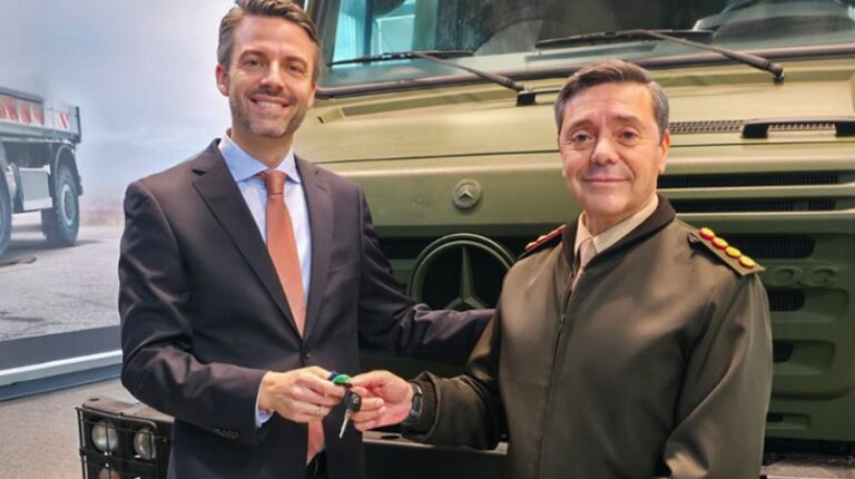 Prioridades de Milei: U$S 11 millones para camiones militares, millones de jubilados en la miseria