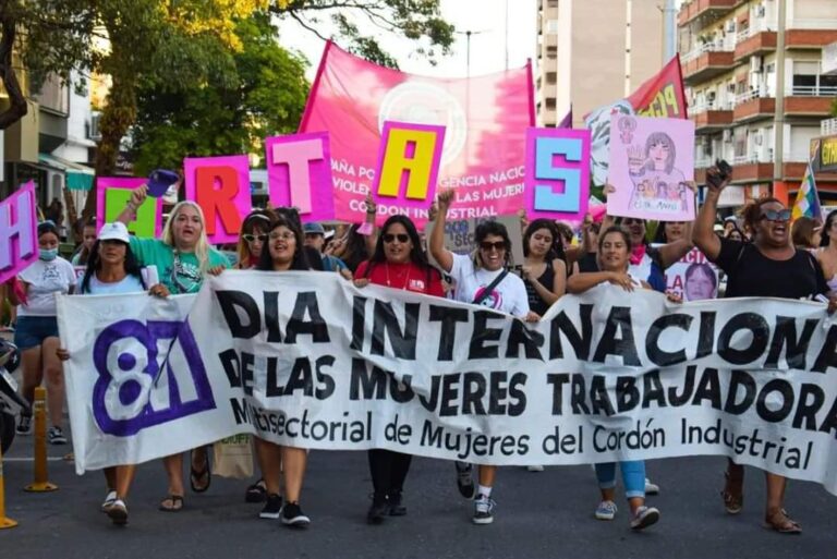 Radiografía del ajuste: las mujeres, las más golpeadas por las políticas de Milei