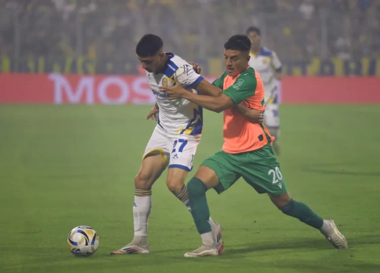 Arrancó en el Gigante: Central, sin Ángel Di María entre los once, enfrenta a Banfield con la misión de que los tres puntos queden en casa