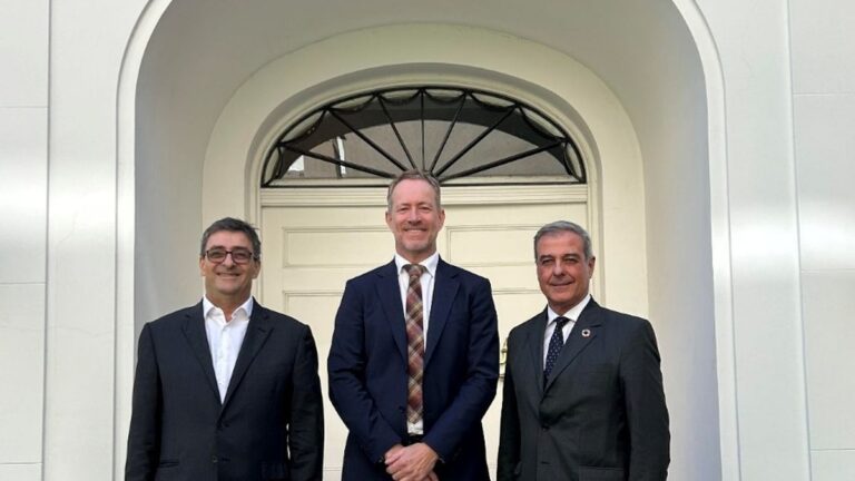Embajadores de Noruega y Suiza en un encuentro sobre el acuerdo Mercosur-EFTA