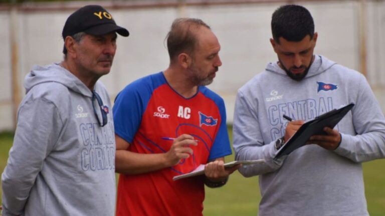 Daniel Teglia y Diego Acoglanis, ex entrenadores de Central Córdoba de Santa Fe.