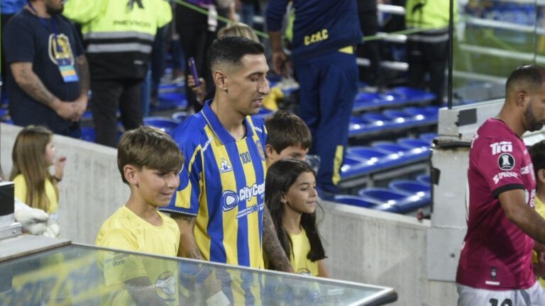 Plantel de Rosario Central en entrenamiento previo al partido ante Huracán.