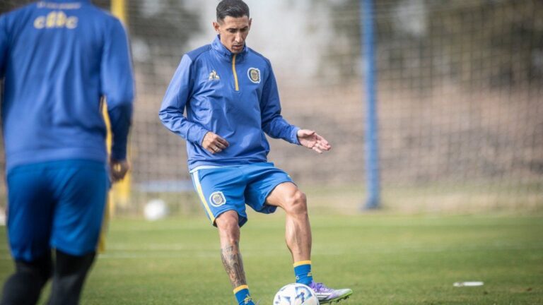 Jugadores de Rosario Central entrenando en el Gigante de Arroyito.