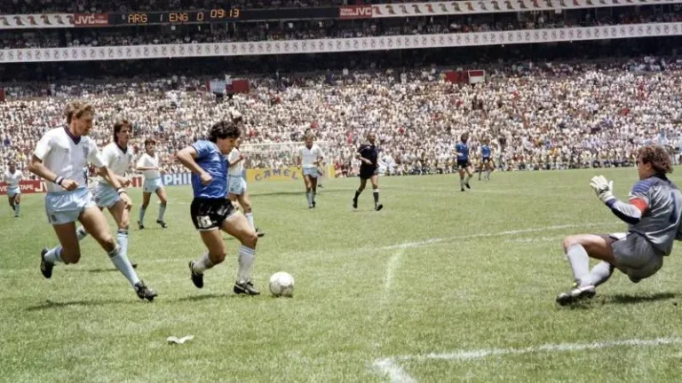 Afiche o imagen promocional del documental "El partido" sobre el partido Argentina vs. Inglaterra de 1986.