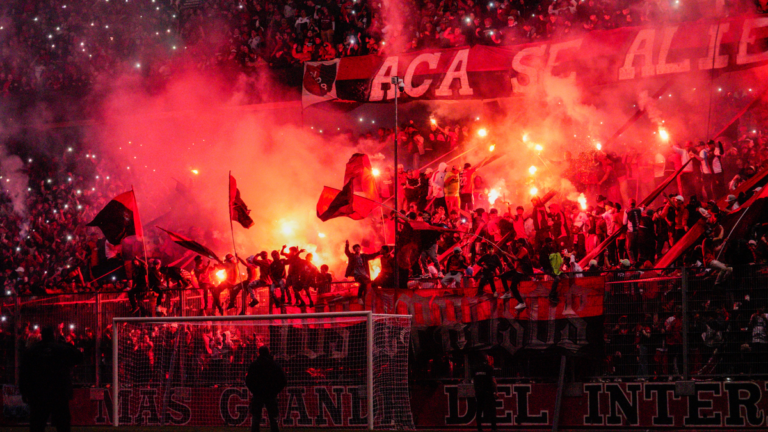 Hinchada de Newell's Old Boys en el estadio Marcelo Bielsa