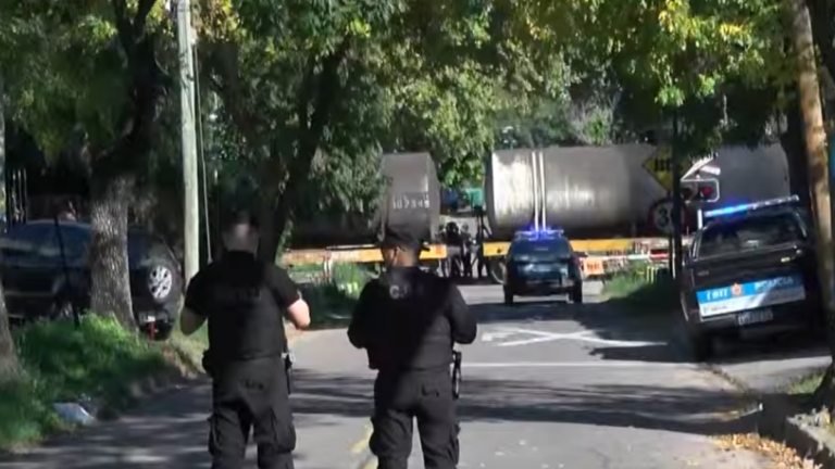 Cruce ferroviario en Larrechea al 1100, zona norte de Rosario, donde ocurrió el accidente