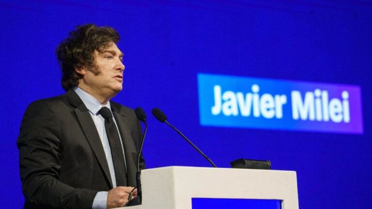 El presidente Javier Milei durante su exposición en el evento de AmCham Argentina.