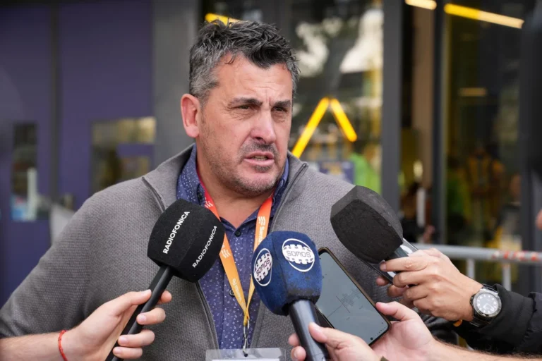 Operativo de seguridad y policías en las inmediaciones del estadio Gigante de Arroyito, previo al partido de Copa Libertadores.