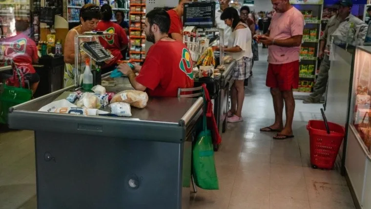 Trabajadores de comercio en Santa Fe celebran acuerdo salarial