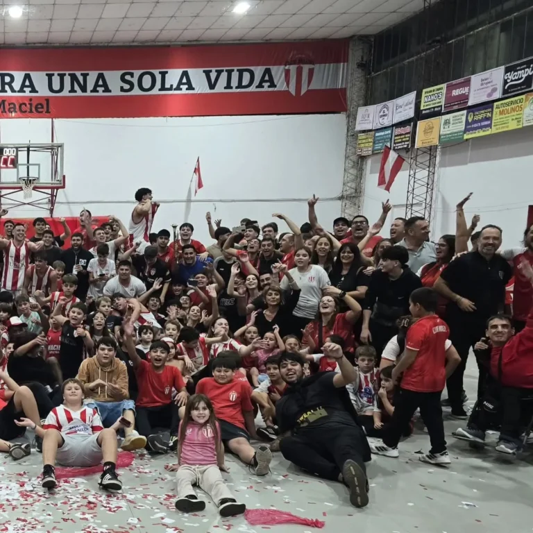Partido de básquet en Santa Fe